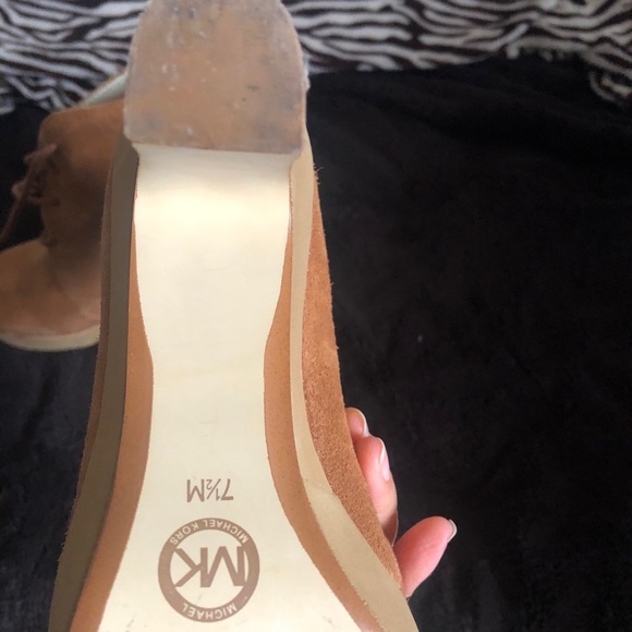 Michael Kors sz 7.5 - Picture 5 of 8